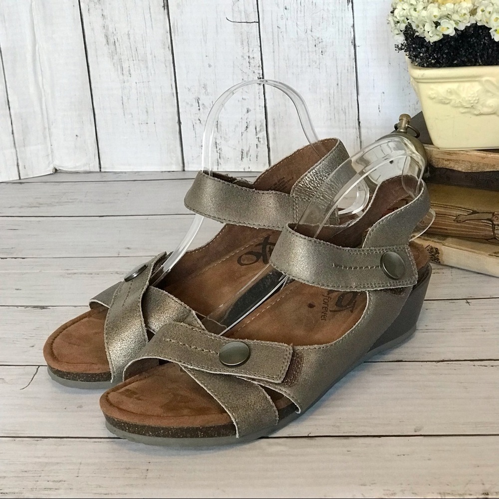OTBT Sandey Wedge Metallic Sandal - Picture 11 of 11